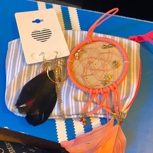 Studs and feather Earring set